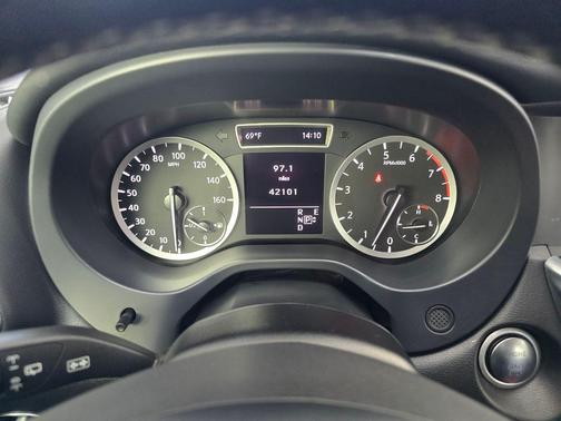 2018 INFINITI QX30 ESSENTIAL