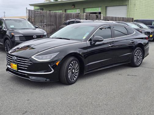 2023 Hyundai SONATA Hybrid Limited