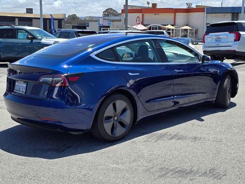 Deep Blue Metallic 2018 Tesla Model 3 Long Range