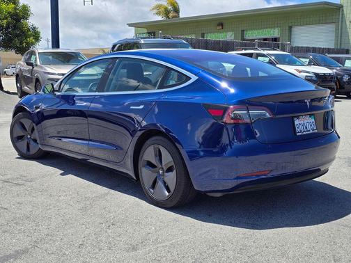 Deep Blue Metallic 2018 Tesla Model 3 Long Range