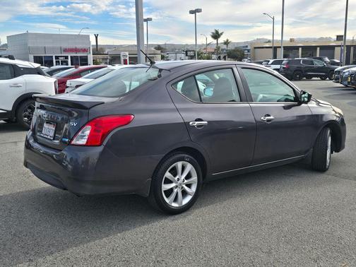 2015 Nissan Versa 1.6 SV