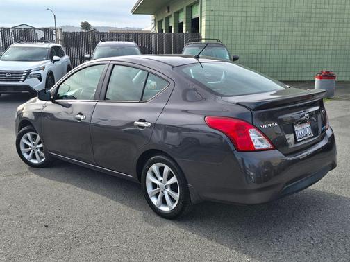 2015 Nissan Versa 1.6 SV