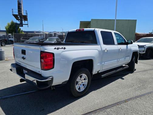 Summit White 2018 Chevrolet Silverado 1500 1LT