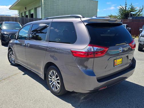 Predawn Gray Mica 2020 Toyota Sienna XLE