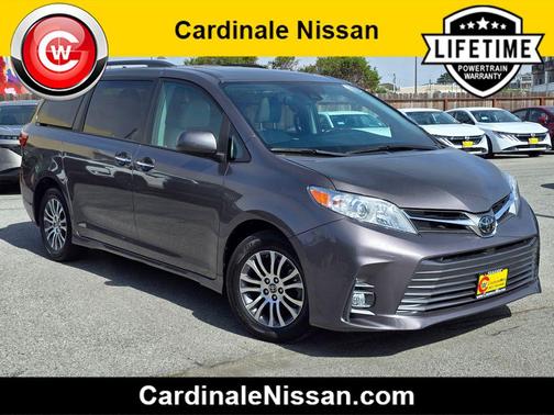 2020 Toyota Sienna XLE