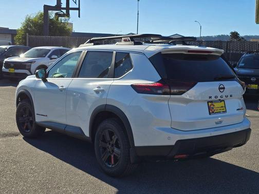 2026 Nissan Rogue Rock Creek