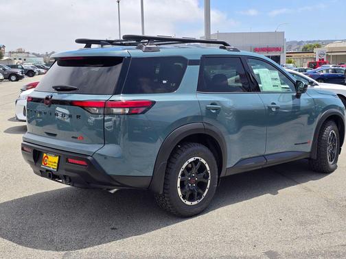 Baltic Teal 2026 Nissan Pathfinder Rock Creek