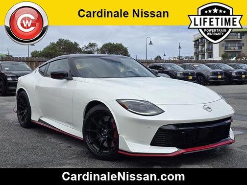 Pearl White Tricoat/Super Black 2025 Nissan Z NISMO 9-speed automatic Transmission