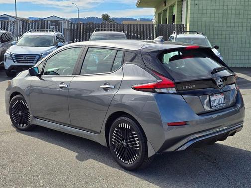 2024 Nissan Leaf SV PLUS