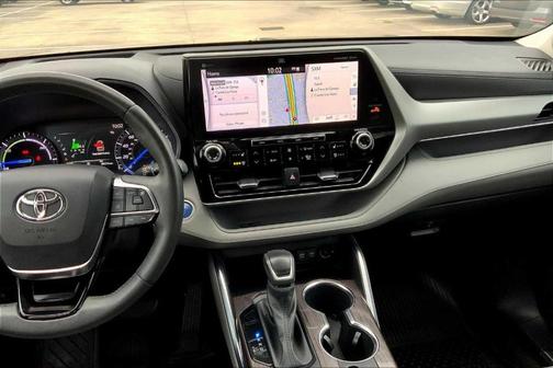 2021 Toyota Highlander Hybrid Platinum