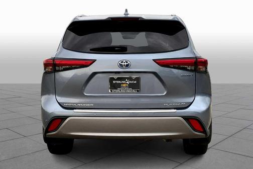 2021 Toyota Highlander Hybrid Platinum