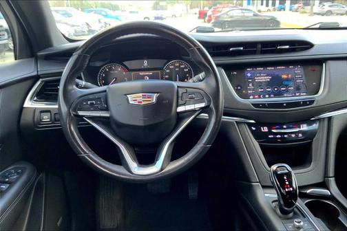 2021 Cadillac XT6 Luxury FWD