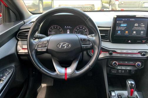 2020 Hyundai Veloster 2.0 Premium