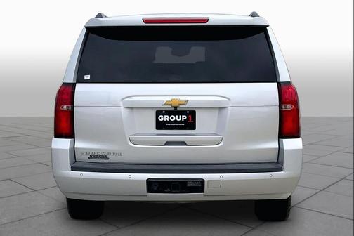 Silver Ice Metallic 2018 Chevrolet Suburban LT