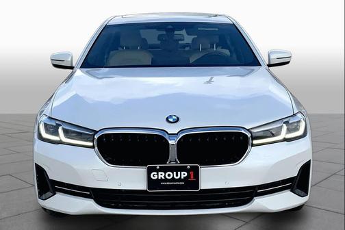 Alpine White 2022 BMW 530 i xDrive