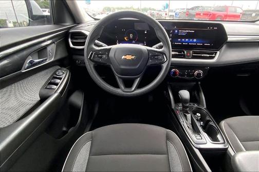 Summit White 2024 Chevrolet Trailblazer LT