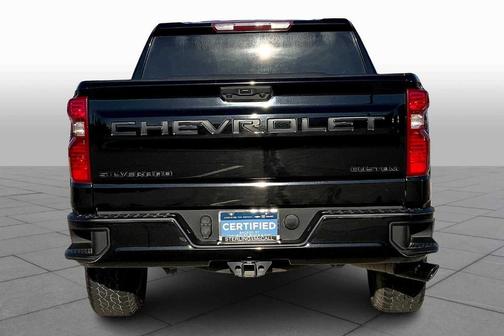 2022 Chevrolet Silverado 1500 Custom