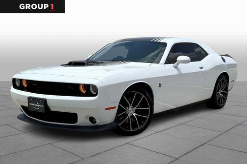 2016 Dodge Challenger 392 Hemi Scat Pack Shaker