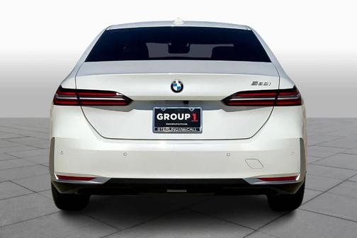 2025 BMW 530 i