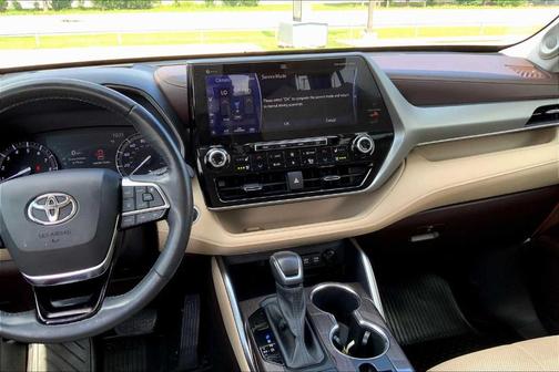 2020 Toyota Highlander Platinum