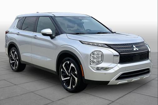 Alloy Silver Metallic 2024 Mitsubishi Outlander SE