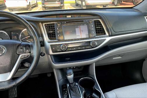 2018 Toyota Highlander Limited Platinum