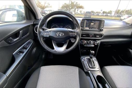 2021 Hyundai KONA SEL
