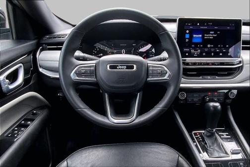 Bright White Clearcoat 2023 Jeep Compass Limited