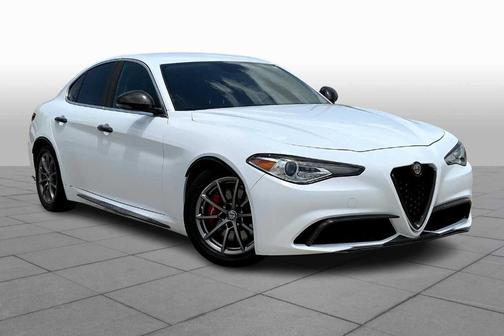 2019 Alfa Romeo Giulia Base