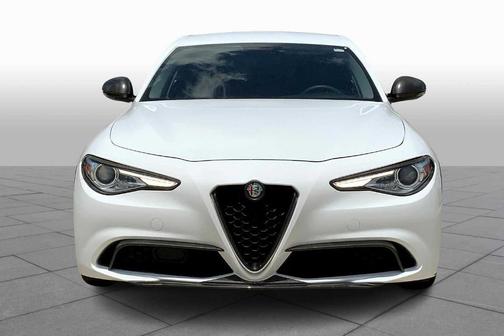 2019 Alfa Romeo Giulia Base
