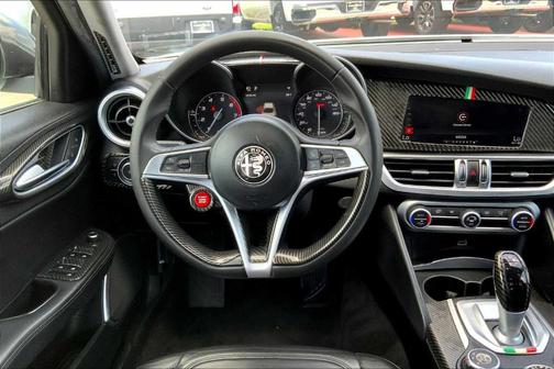 2019 Alfa Romeo Giulia Base