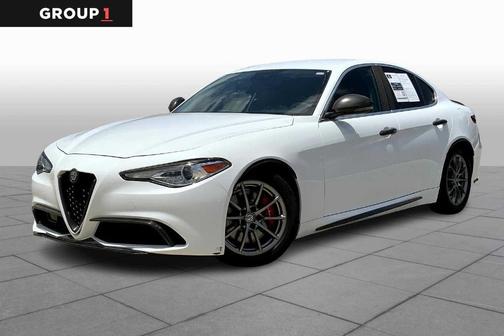 2019 Alfa Romeo Giulia Base