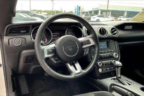 2017 Ford Mustang V6
