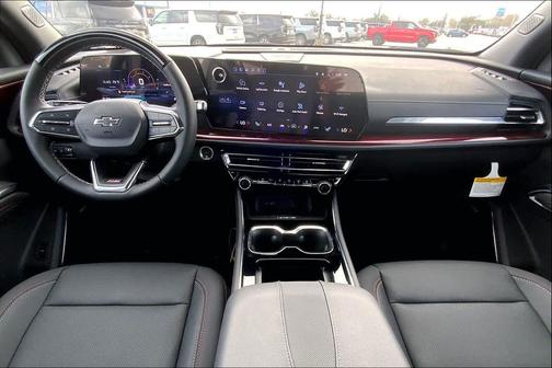 Polar White Tricoat 2026 Chevrolet Traverse AWD Z71