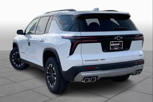 Polar White Tricoat 2026 Chevrolet Traverse AWD Z71
