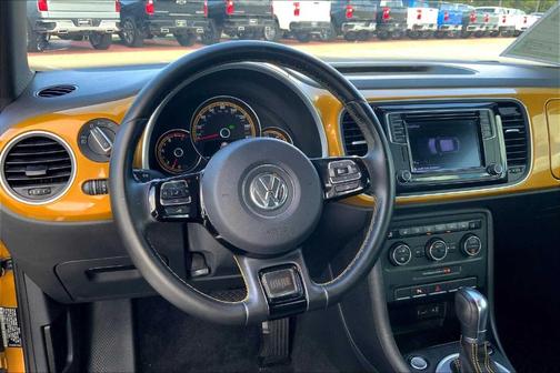 2016 Volkswagen Beetle 1.8T Dune