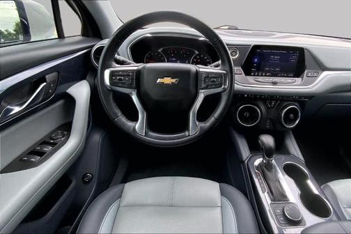 Iridescent Pearl Tricoat 2022 Chevrolet Blazer 3LT