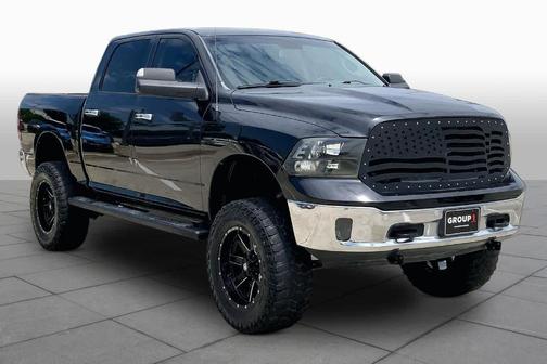 Brilliant Black Crystal Pearlcoat 2015 RAM 1500 SLT