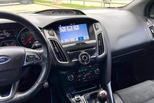 2017 Ford Focus RS Base