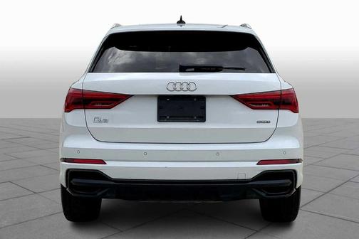 2021 Audi Q3 45 S line Premium