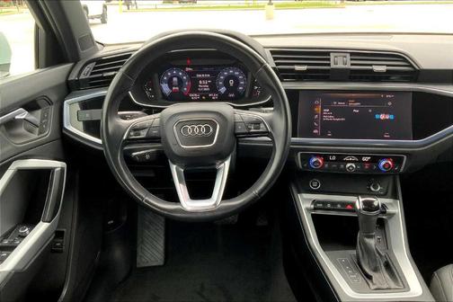 2021 Audi Q3 45 S line Premium