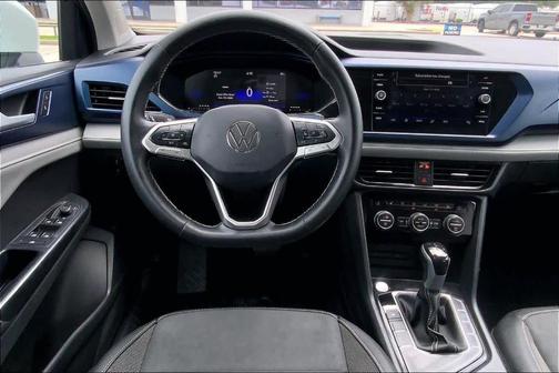 Pure White 2024 Volkswagen Taos 1.5T SE