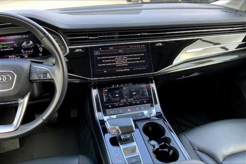 2023 Audi Q7 55 Premium Plus