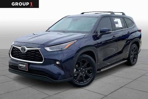 2022 Toyota Highlander LE