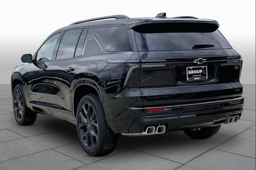 Mosaic Black Metallic 2026 Chevrolet Traverse RS