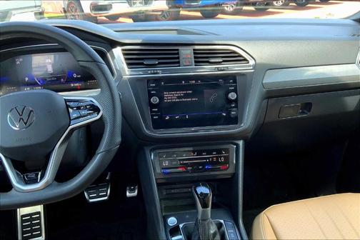 2024 Volkswagen Tiguan 2.0T SE R-Line Black