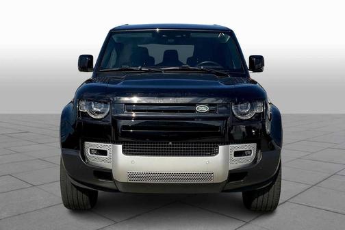 2023 Land Rover Defender SE