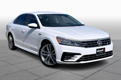 2017 Volkswagen Passat 1.8T R-Line