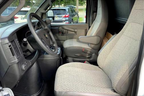 2024 Chevrolet Express 2500 Work Van