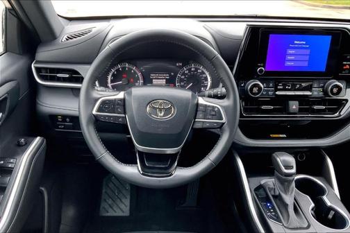 2024 Toyota Highlander XSE